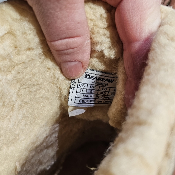 BEARPAW Christie Suede Sheepskin Fringe Boot sz 11 - Picture 5 of 10